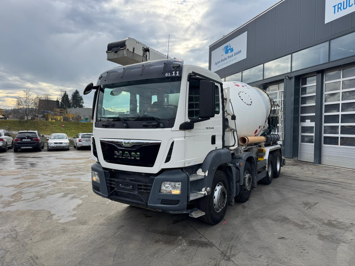 MAN TGS 35.440 8x4 Liebherr 9m3 Förderband 17M - Concrete mixer truck: picture 1 MAN TGS 35.440 8x4 Liebherr 9m3 Förderband 17M - Concrete mixer truck: picture 1