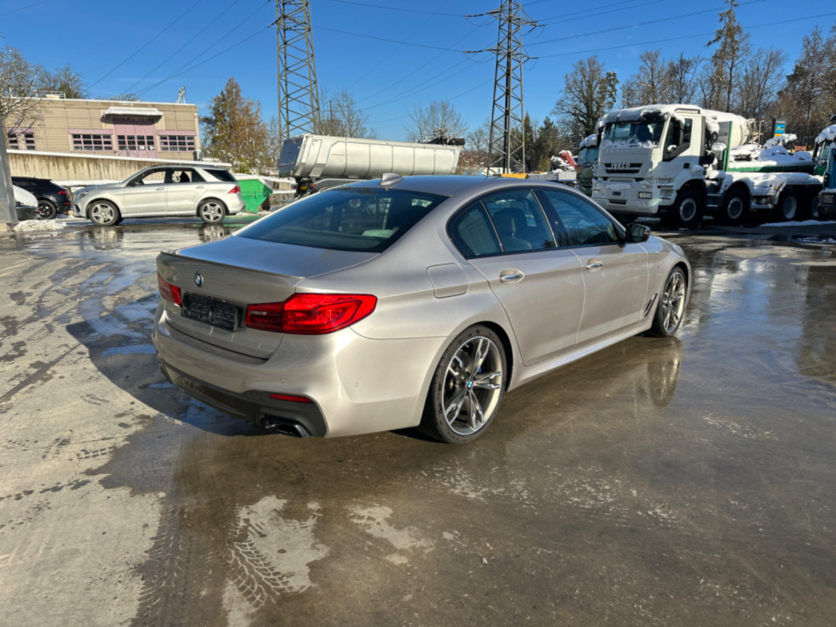 Marke BMW M550D xDrive - Car: picture 5 Marke BMW M550D xDrive - Car: picture 5