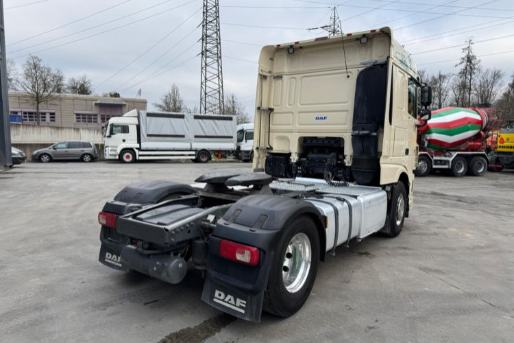 DAF XF460 4x2 - Tractor unit: picture 5 DAF XF460 4x2 - Tractor unit: picture 5