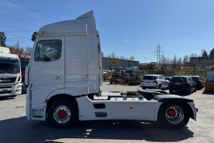 New Tractor unit Mercedes-Benz Actros 1851 4x4 Hydraulik: picture 18