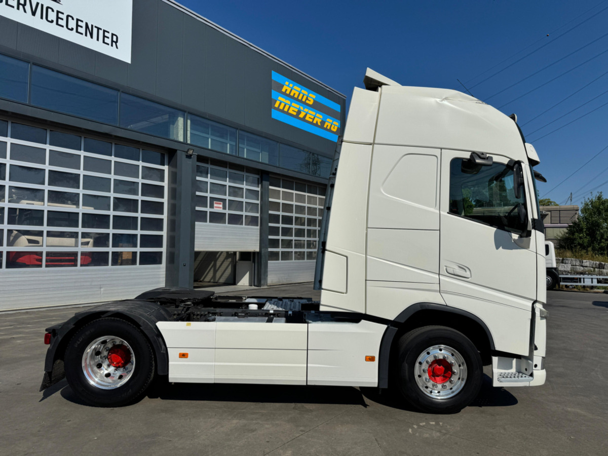 VOLVO FH-460 4x2 XXL - Tractor unit: picture 4 VOLVO FH-460 4x2 XXL - Tractor unit: picture 4