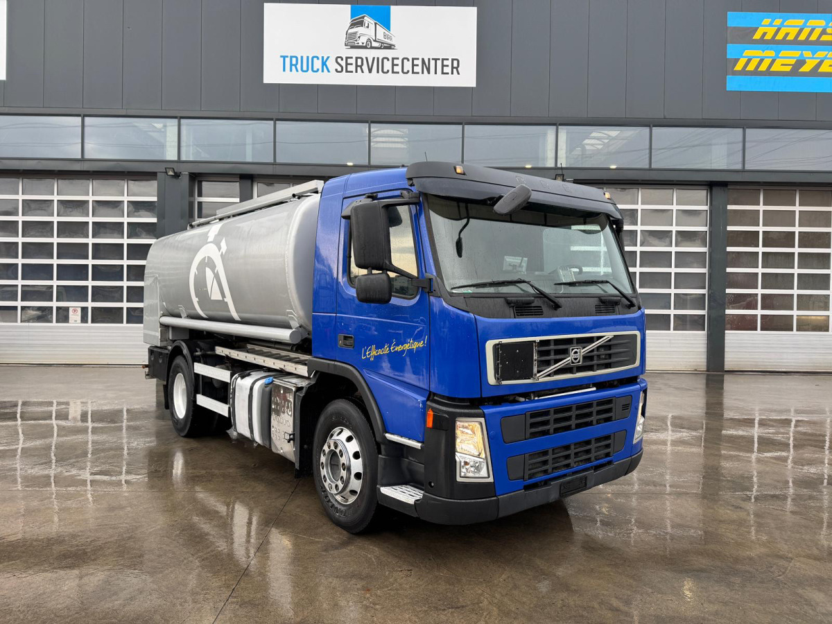 VOLVO FM-440 4x2 Tankwagen 13'500L - Tanker truck: picture 3 VOLVO FM-440 4x2 Tankwagen 13'500L - Tanker truck: picture 3