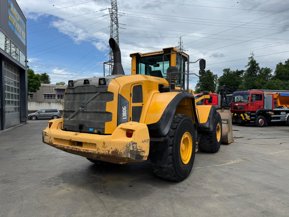 VOLVO L180G - Wheel loader: picture 4 VOLVO L180G - Wheel loader: picture 4