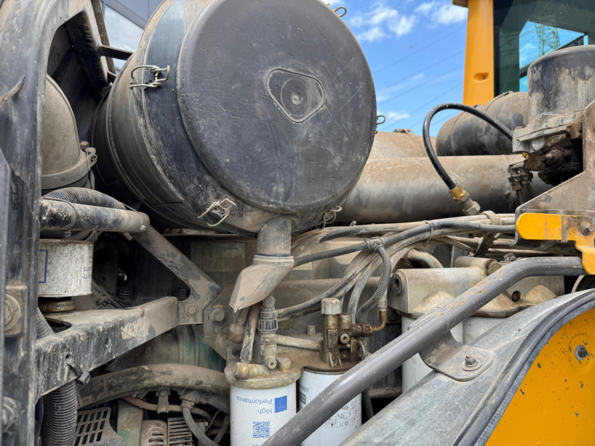 Wheel loader VOLVO L180G: picture 11