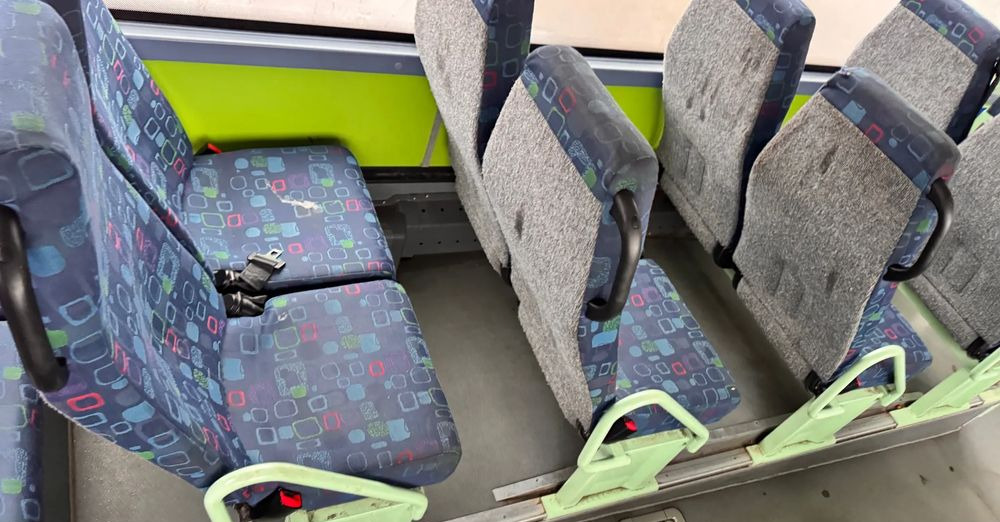 Irisbus Recreo Crosway / 59+1 miejsc/ winda / Klima /ŁADNY !! / CENA: 79000zł netto - Suburban bus: picture 5 Irisbus Recreo Crosway / 59+1 miejsc/ winda / Klima /ŁADNY !! / CENA: 79000zł netto - Suburban bus: picture 5