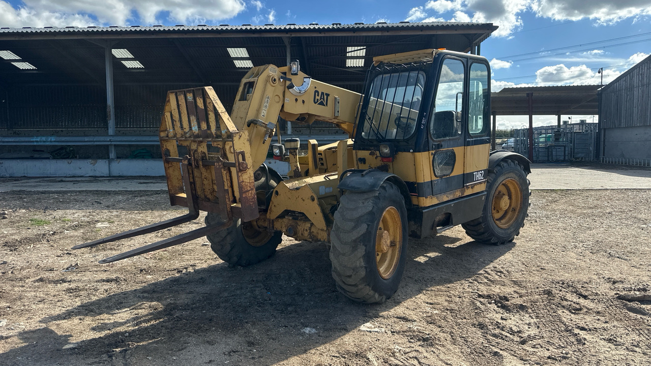 CATERPILLAR TH62 - Telescopic handler: picture 2 CATERPILLAR TH62 - Telescopic handler: picture 2