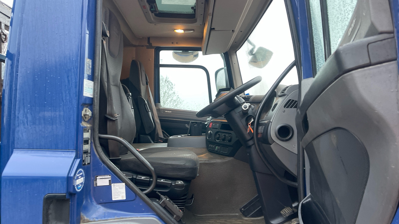 DAF CF 330 - Dropside/ Flatbed truck: picture 5 DAF CF 330 - Dropside/ Flatbed truck: picture 5
