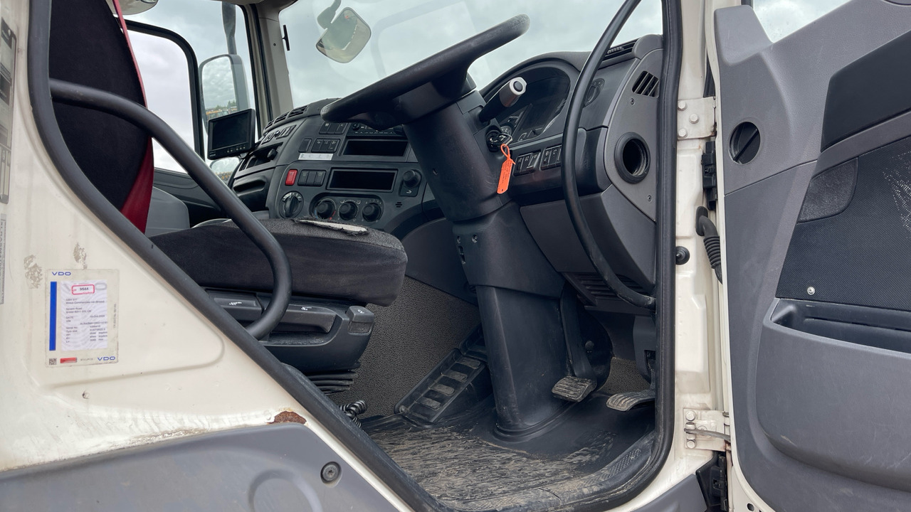 DAF CF 330 - Dropside/ Flatbed truck: picture 5 DAF CF 330 - Dropside/ Flatbed truck: picture 5