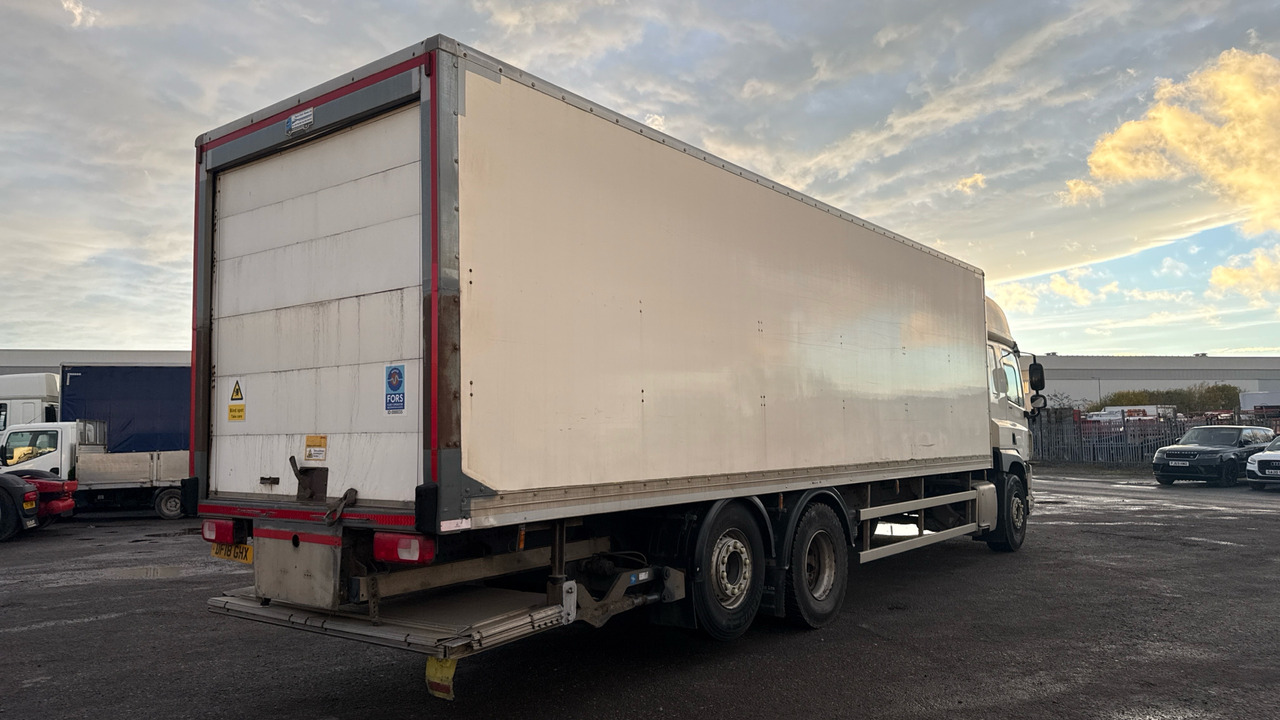 DAF CF 340 - Box truck: picture 4 DAF CF 340 - Box truck: picture 4