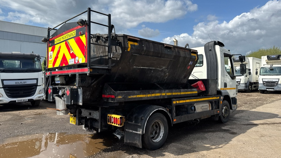 DAF LF 180 EURO 6 12 TONNE - Asphalt machine: picture 4 DAF LF 180 EURO 6 12 TONNE - Asphalt machine: picture 4