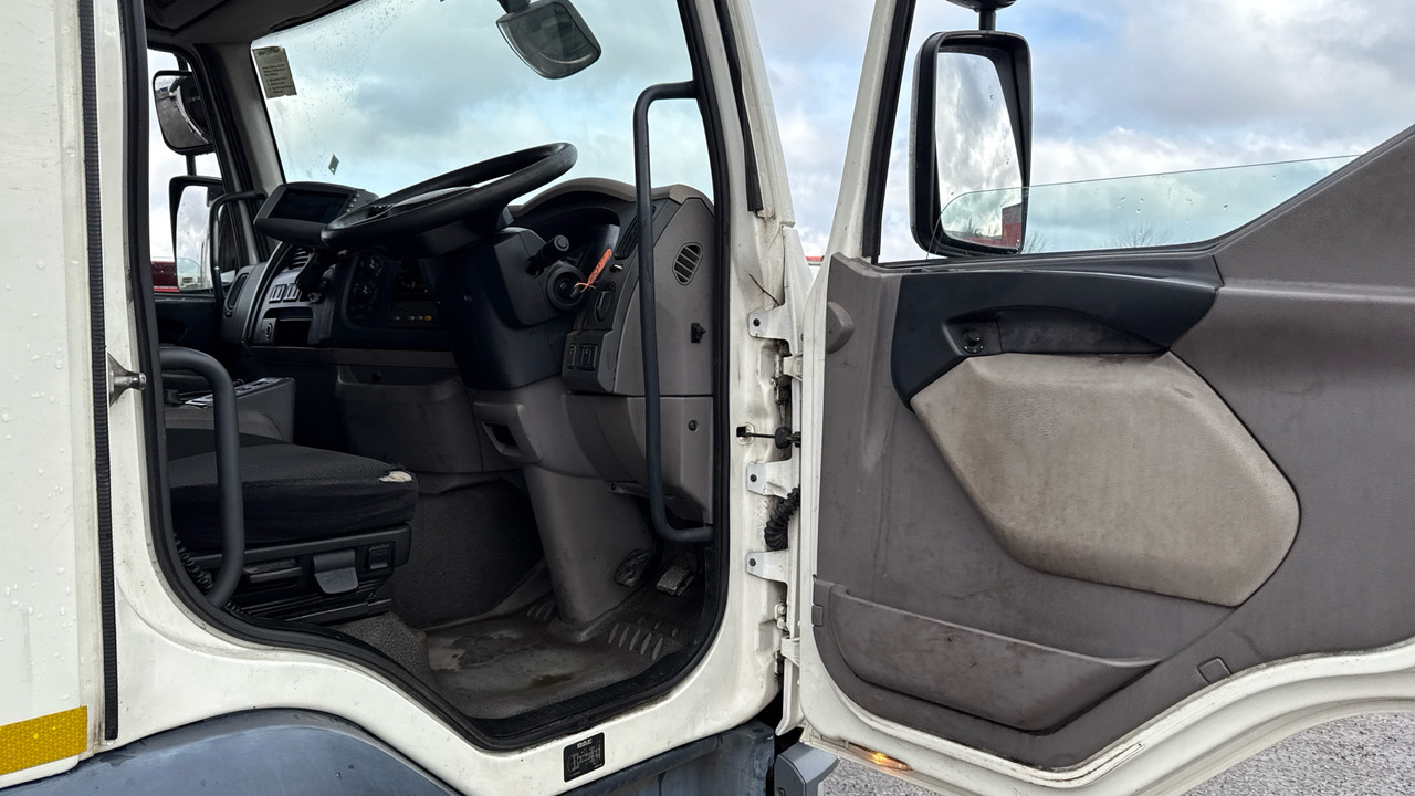 DAF LF 220 - Garbage truck: picture 5 DAF LF 220 - Garbage truck: picture 5