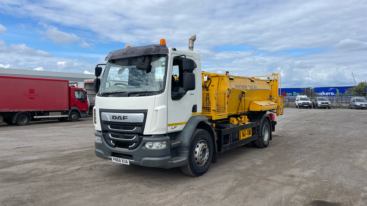 DAF LF 260 - Asphalt machine: picture 2 DAF LF 260 - Asphalt machine: picture 2