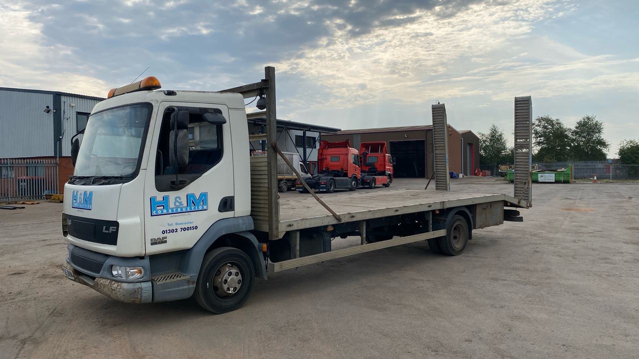 DAF LF 45.150 - Tow truck: picture 2 DAF LF 45.150 - Tow truck: picture 2