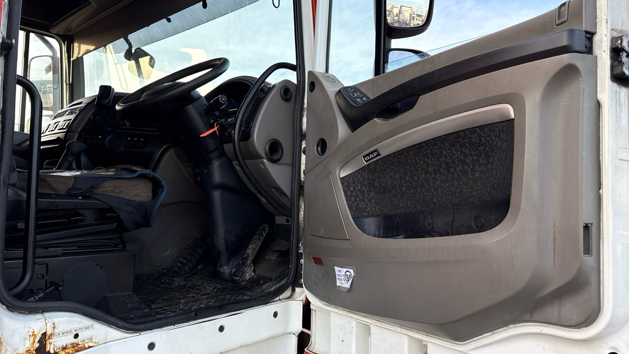 DAF XF 105.460 - Tow truck: picture 5 DAF XF 105.460 - Tow truck: picture 5