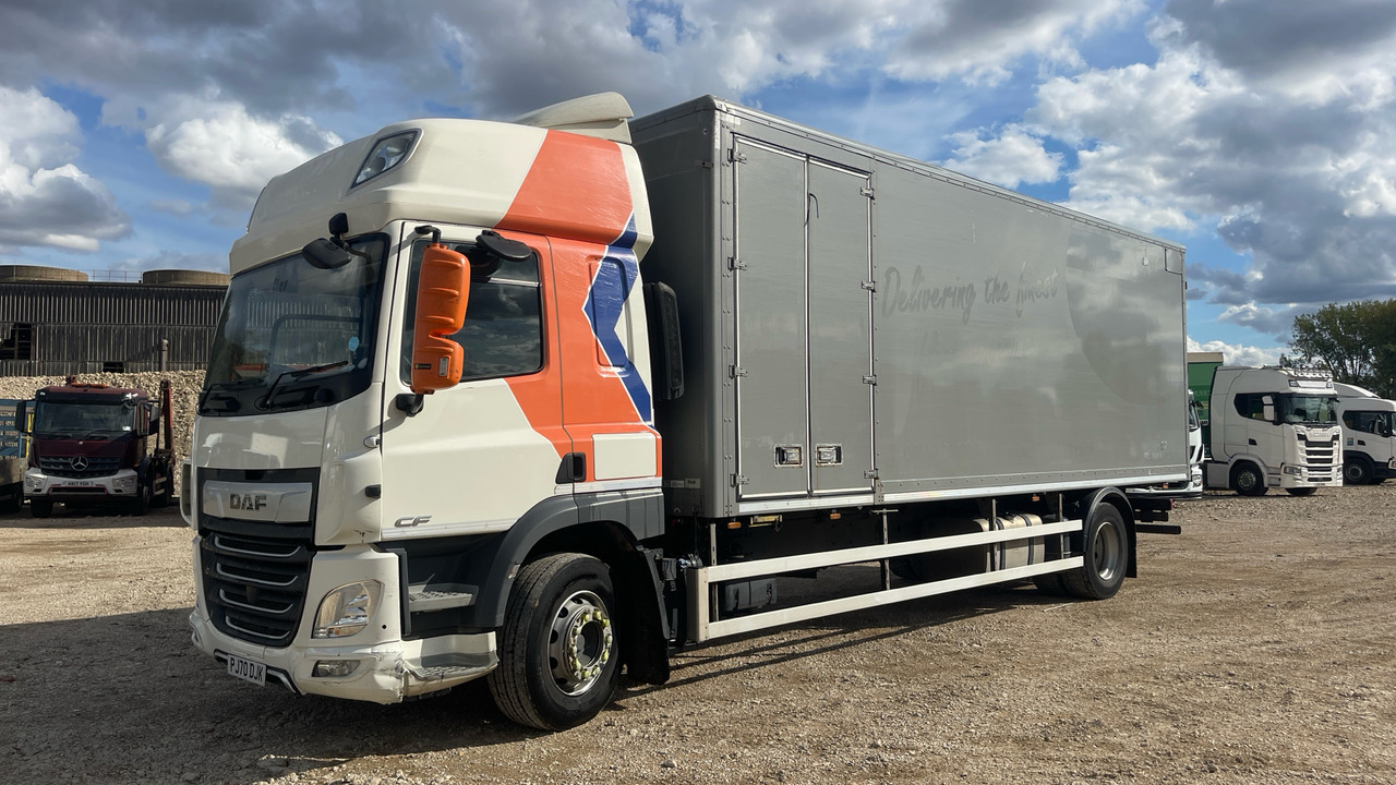 Daf CF 370 - Box truck: picture 2 Daf CF 370 - Box truck: picture 2