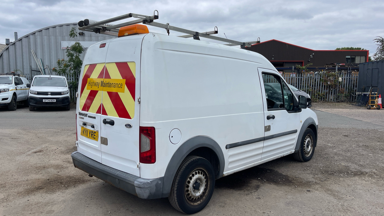 FORD TRANSIT CONNECT 230 1.8 TDCI 90ps - Small van: picture 4 FORD TRANSIT CONNECT 230 1.8 TDCI 90ps - Small van: picture 4
