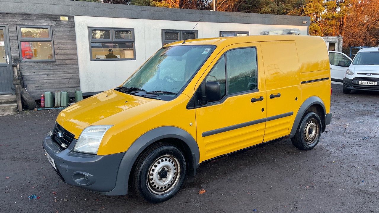 FORD TRANSIT CONNECT T200 1.8TDCi 75PS - Small van: picture 2 FORD TRANSIT CONNECT T200 1.8TDCi 75PS - Small van: picture 2