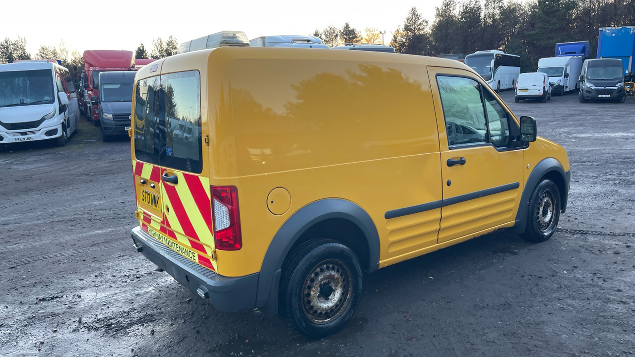 FORD TRANSIT CONNECT T200 1.8TDCi 75PS - Small van: picture 4 FORD TRANSIT CONNECT T200 1.8TDCi 75PS - Small van: picture 4