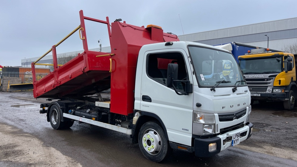 FUSO CANTER 7C15 - Tipper: picture 1 FUSO CANTER 7C15 - Tipper: picture 1