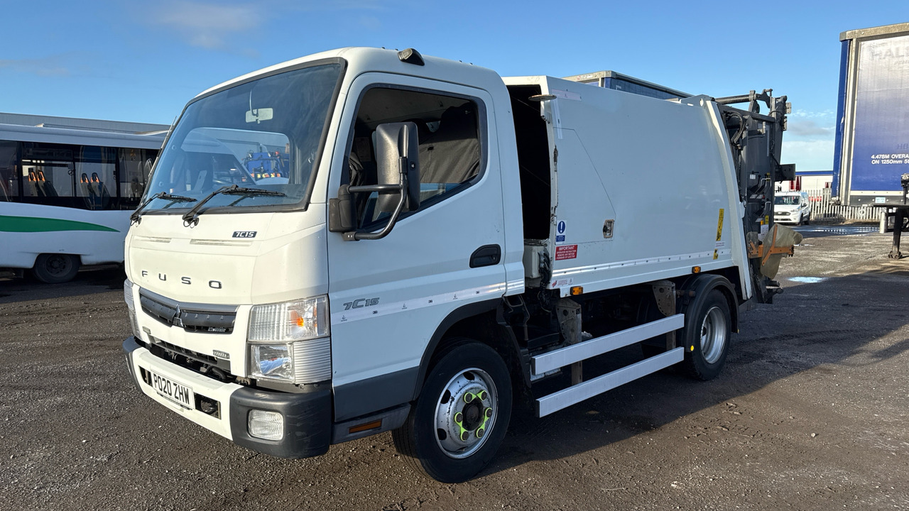 FUSO CANTER  7C15 - Garbage truck: picture 2 FUSO CANTER  7C15 - Garbage truck: picture 2