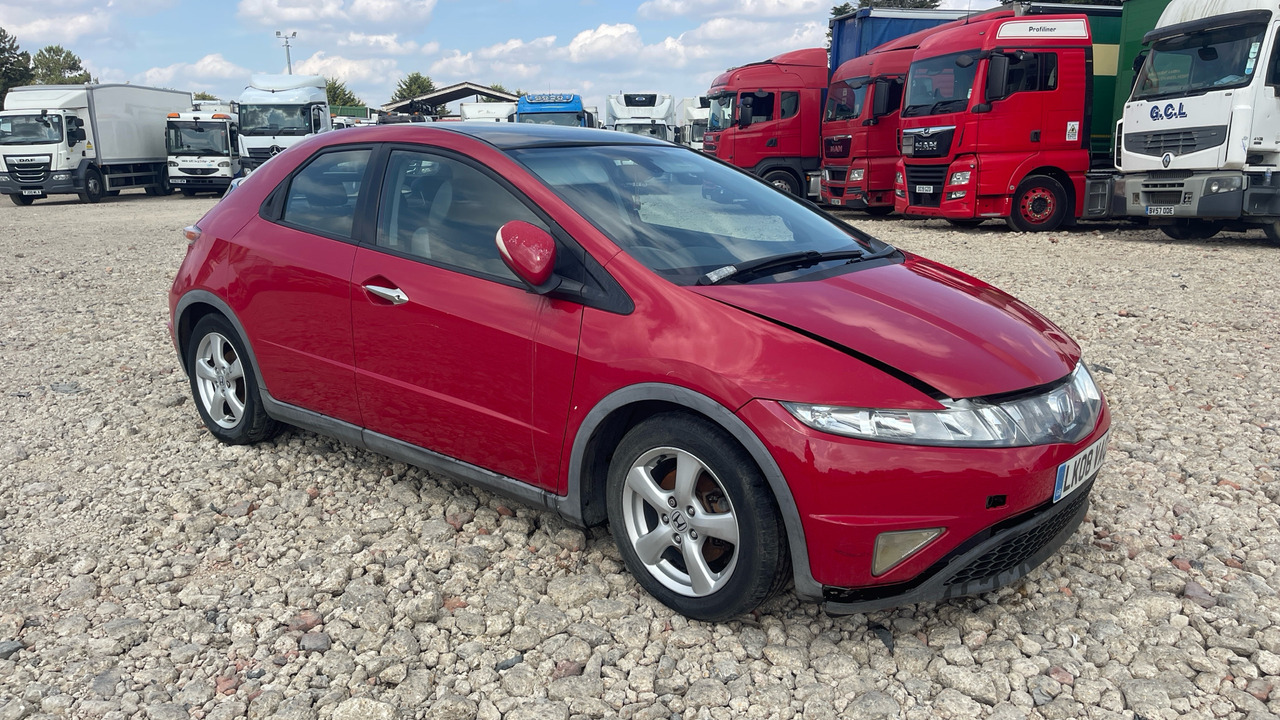 HONDA CIVIC 1.8 I-VTEC - Hatchback: picture 1 HONDA CIVIC 1.8 I-VTEC - Hatchback: picture 1