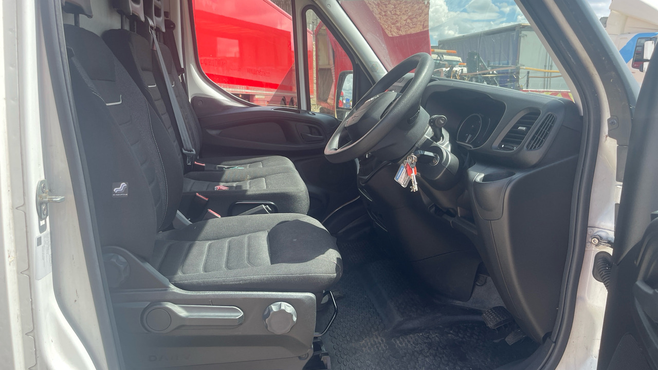 IVECO DAILY 35-140 2.3 3520 WB - Panel van: picture 5 IVECO DAILY 35-140 2.3 3520 WB - Panel van: picture 5