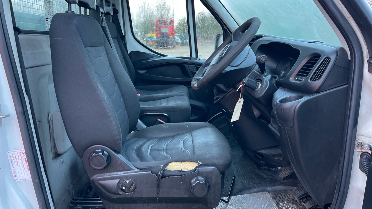 Iveco Daily 35-140 - Open body delivery van: picture 5 Iveco Daily 35-140 - Open body delivery van: picture 5