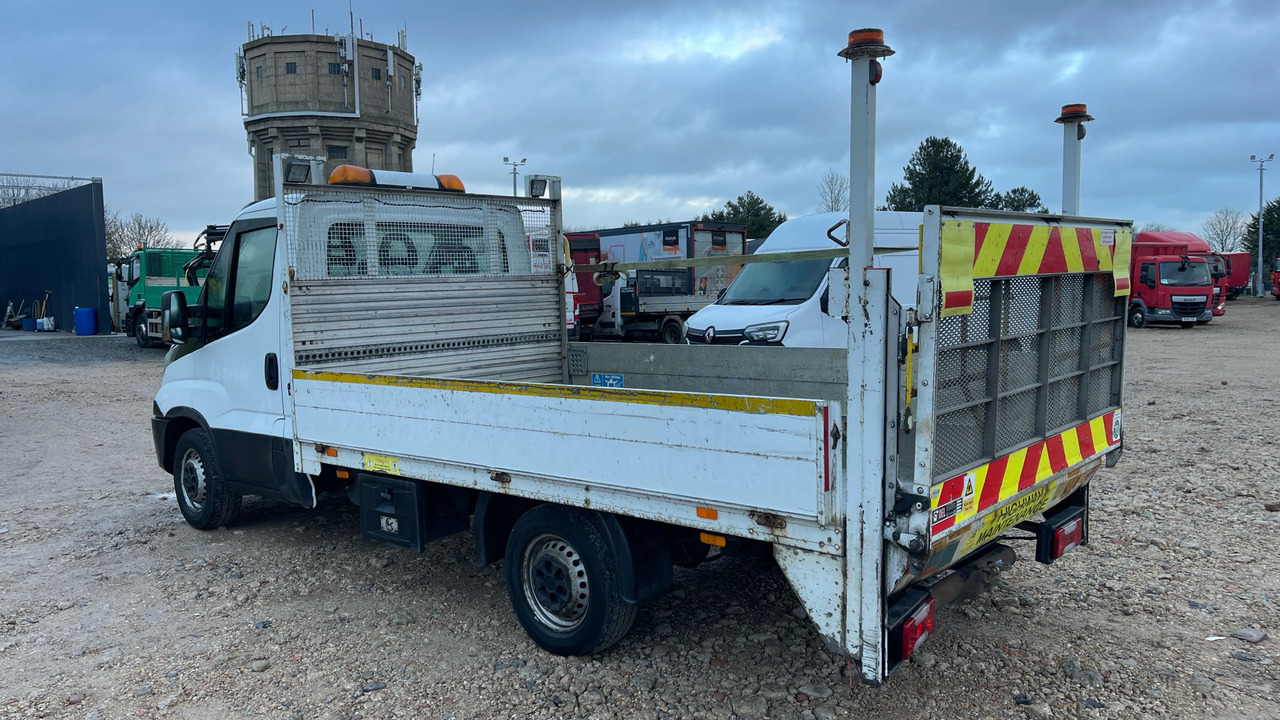 Iveco Daily 35-140 - Open body delivery van: picture 3 Iveco Daily 35-140 - Open body delivery van: picture 3