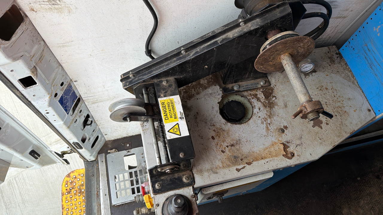 Panel van Iveco Daily 70-170: picture 16