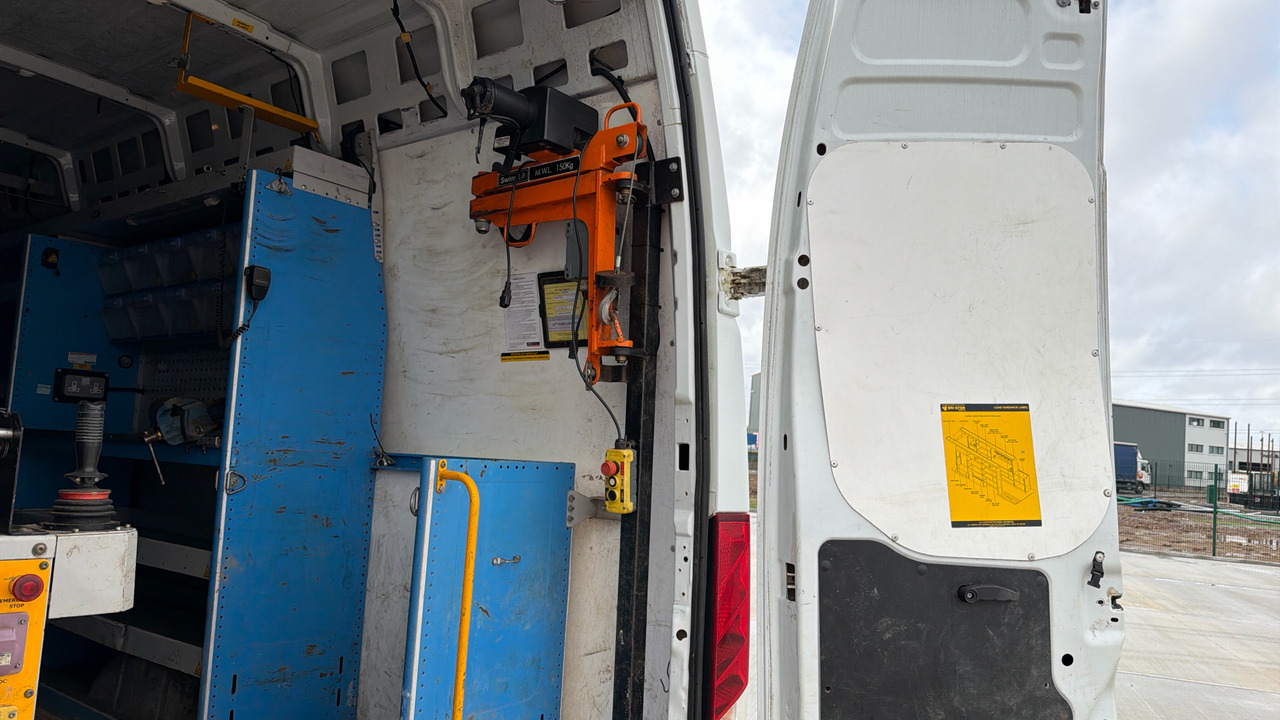 Panel van Iveco Daily 70-170: picture 18