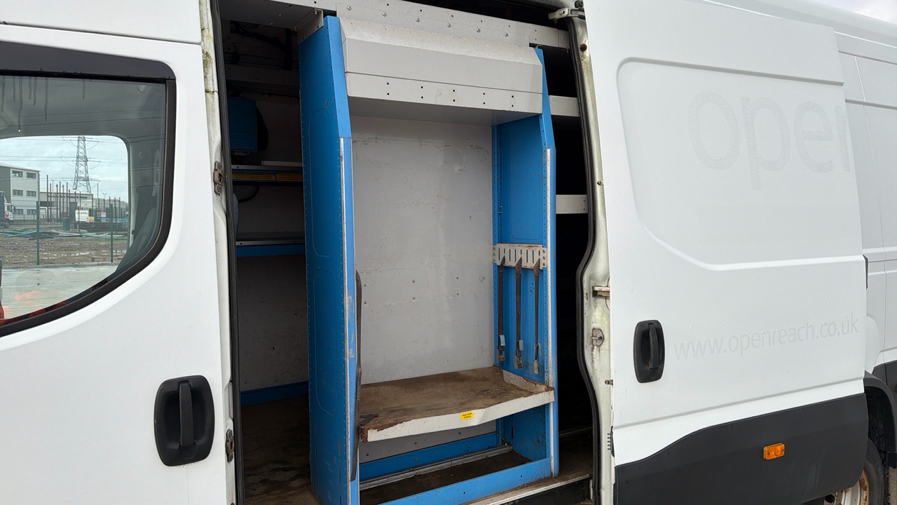 Panel van Iveco Daily 70-170: picture 21