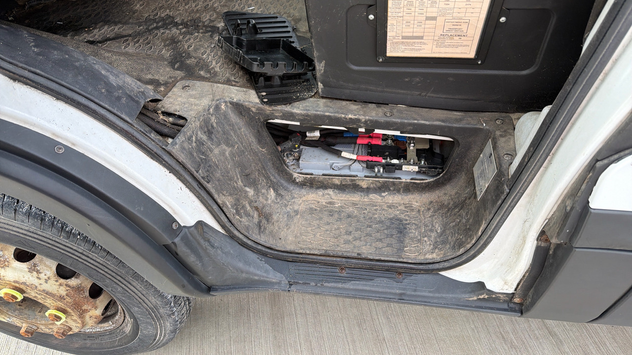 Panel van Iveco Daily 70-170: picture 23