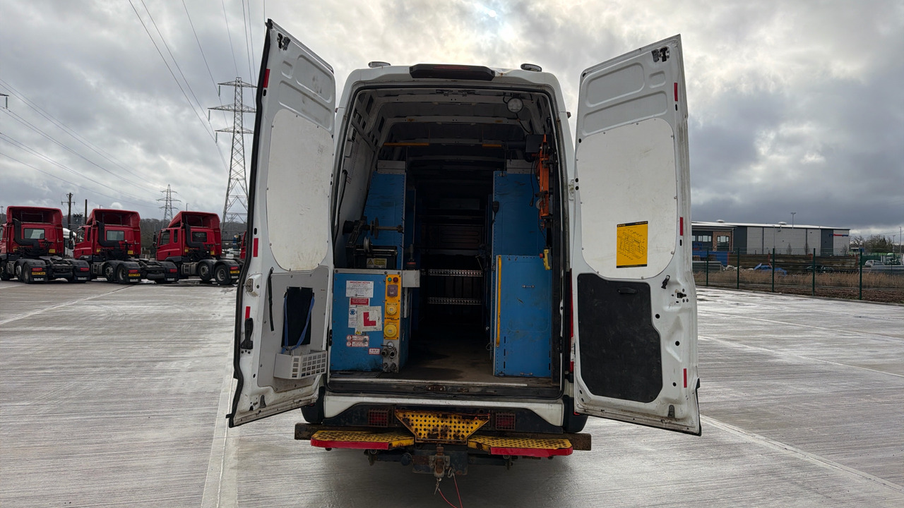 Panel van Iveco Daily 70-170: picture 10