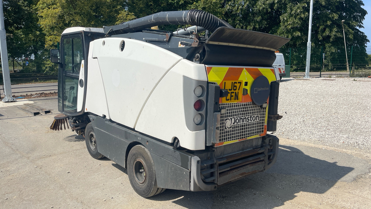 JOHNSTON - Road sweeper: picture 4 JOHNSTON - Road sweeper: picture 4