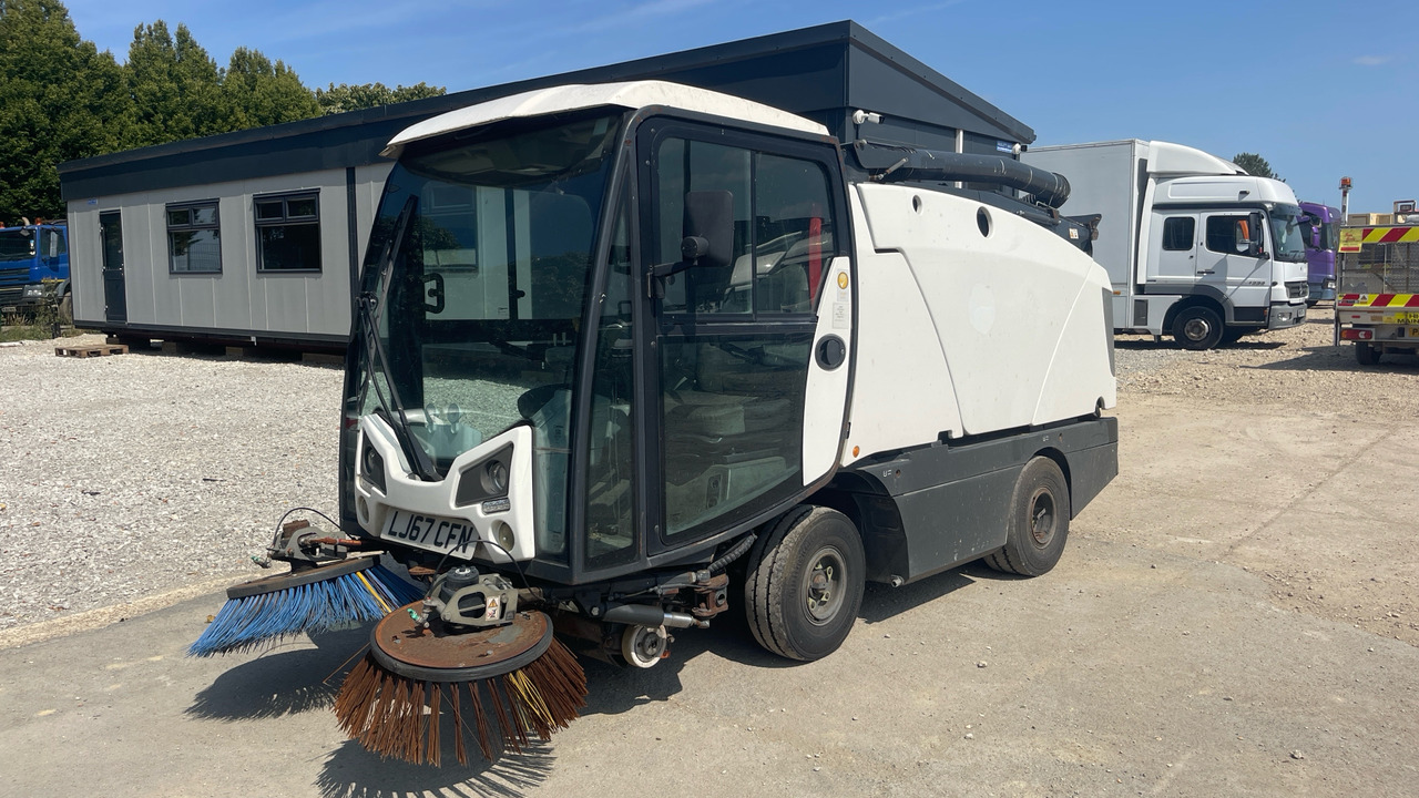 JOHNSTON - Road sweeper: picture 1 JOHNSTON - Road sweeper: picture 1