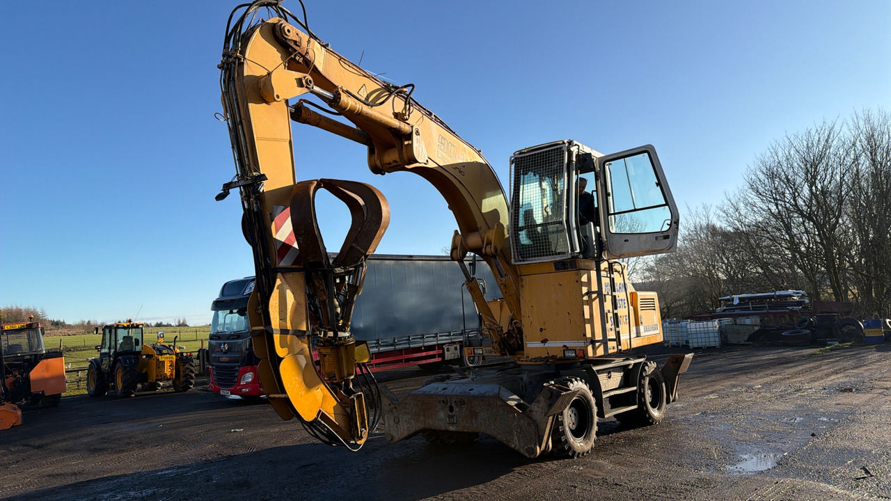 LIEBHERR A904 LITRONIC - Waste/ Industry handler: picture 2 LIEBHERR A904 LITRONIC - Waste/ Industry handler: picture 2