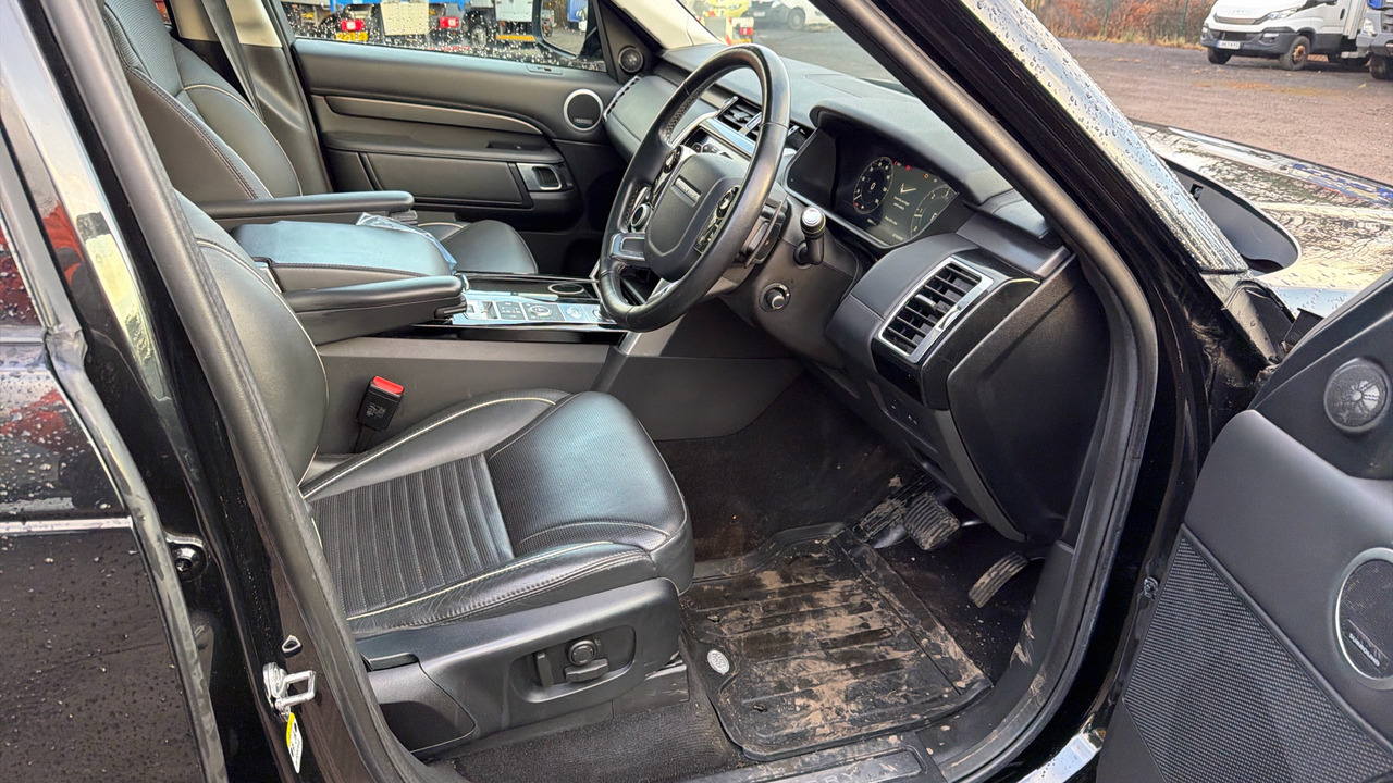 Land Rover Discovery 2.0 SD4 240PS HSE LUXURY - SUV: picture 5 Land Rover Discovery 2.0 SD4 240PS HSE LUXURY - SUV: picture 5