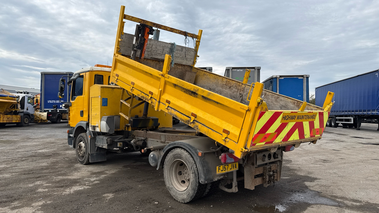 MAN TGM 15.240 - Tipper: picture 3 MAN TGM 15.240 - Tipper: picture 3