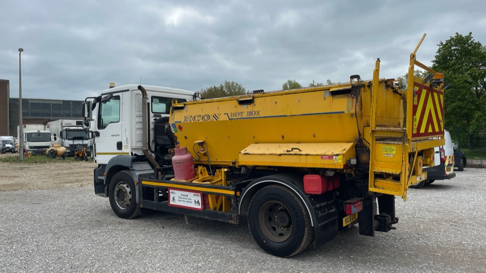 MAN TGM 18.250 - Asphalt machine: picture 3 MAN TGM 18.250 - Asphalt machine: picture 3
