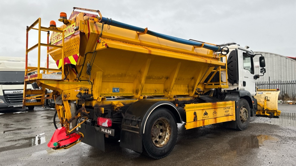 MAN TGM 18.250 - Snow removal vehicle: picture 4 MAN TGM 18.250 - Snow removal vehicle: picture 4