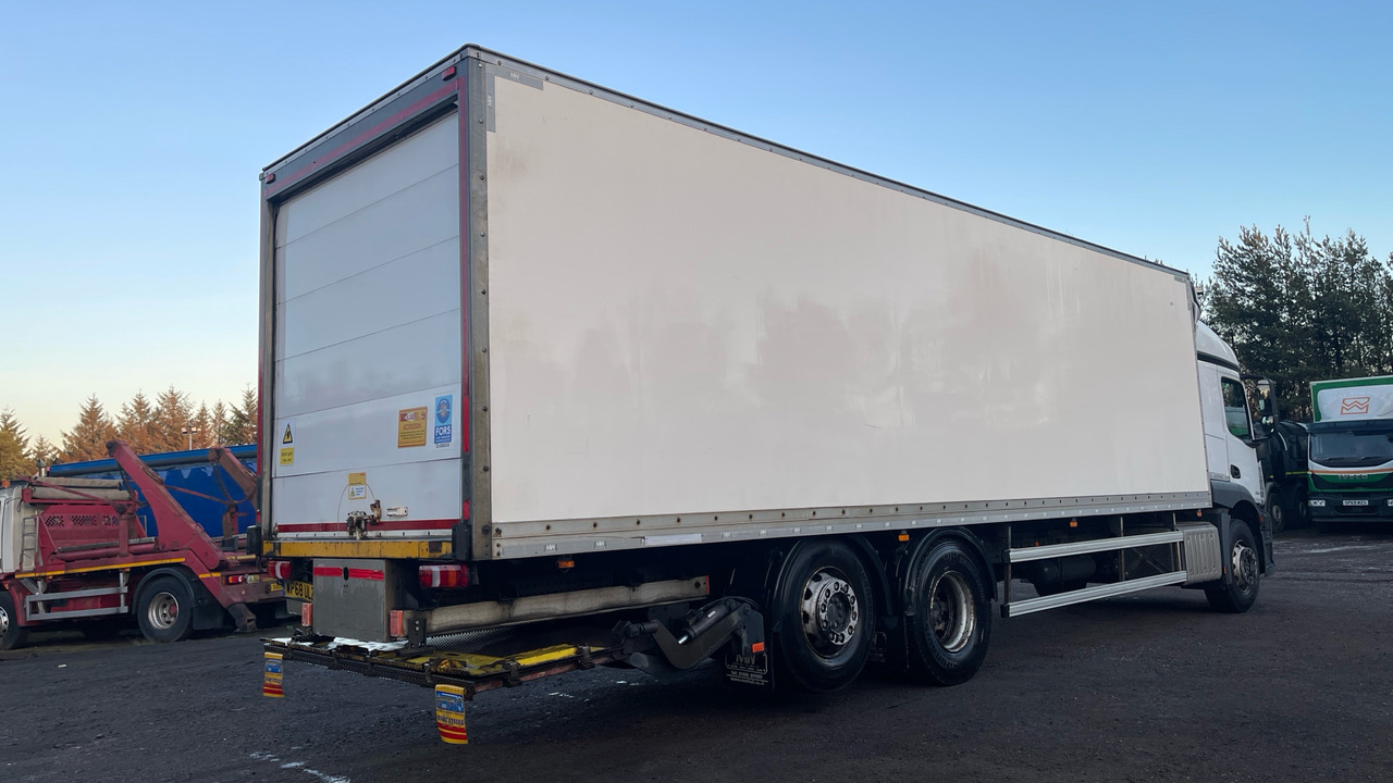 MERCEDES-BENZ ACTROS 2530 - Box truck: picture 4 MERCEDES-BENZ ACTROS 2530 - Box truck: picture 4