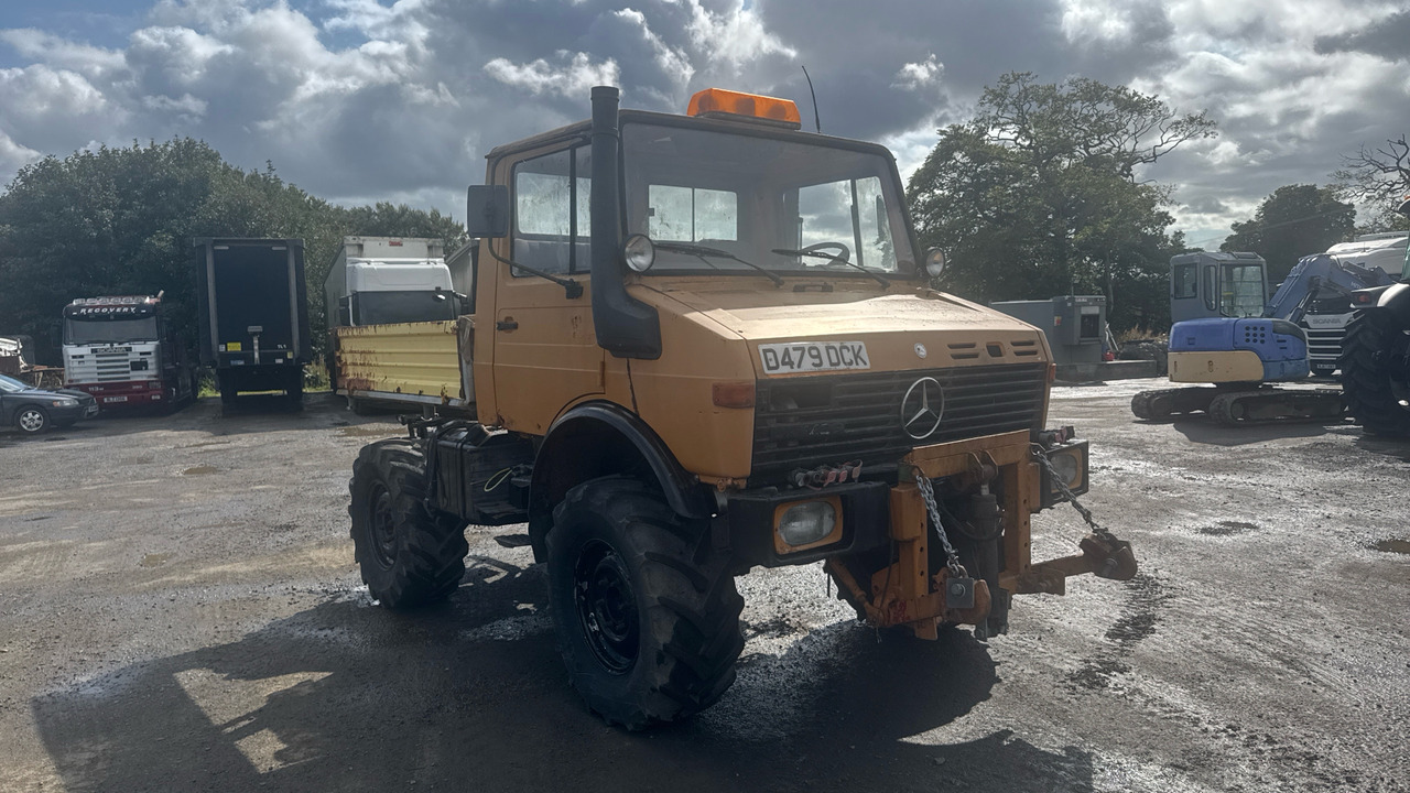 MERCEDES-BENZ UNIMOG 6 CYLINDER - Dropside/ Flatbed truck, Agricultural machinery: picture 2 MERCEDES-BENZ UNIMOG 6 CYLINDER - Dropside/ Flatbed truck, Agricultural machinery: picture 2