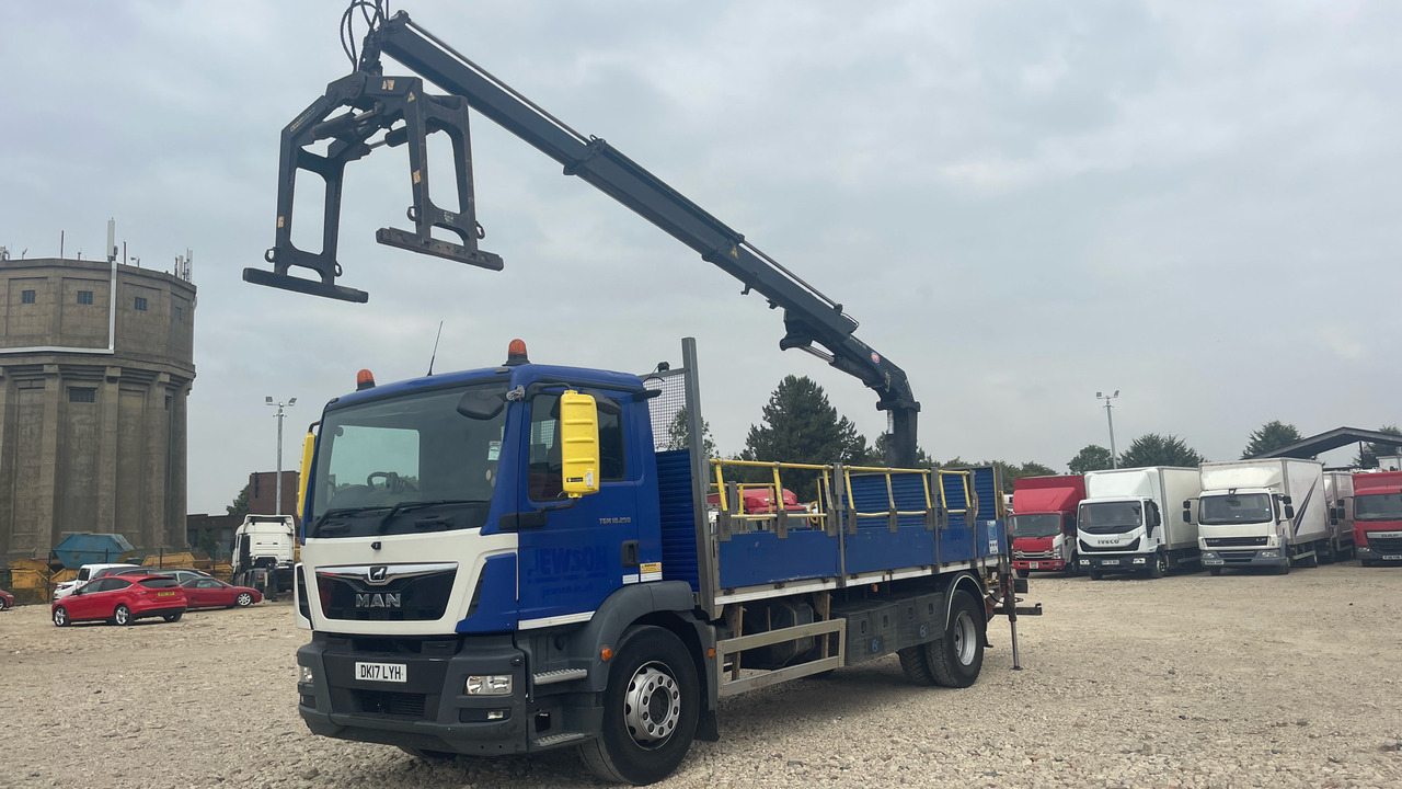 Man TGM 18.250 - Dropside/ Flatbed truck, Crane truck: picture 2 Man TGM 18.250 - Dropside/ Flatbed truck, Crane truck: picture 2