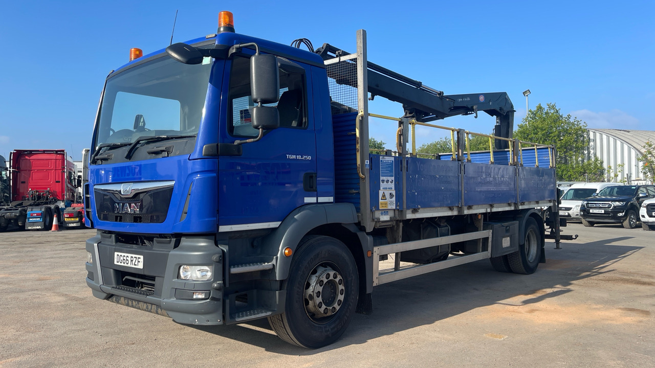 Man TGM 18.250 - Dropside/ Flatbed truck, Crane truck: picture 2 Man TGM 18.250 - Dropside/ Flatbed truck, Crane truck: picture 2