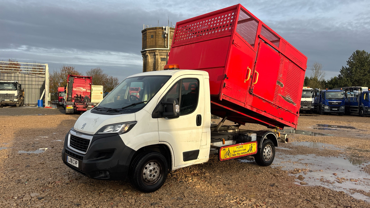 PEUGEOT BOXER 335 2.0 BLUEHDI 130PS PLUS - Tipper van: picture 2 PEUGEOT BOXER 335 2.0 BLUEHDI 130PS PLUS - Tipper van: picture 2