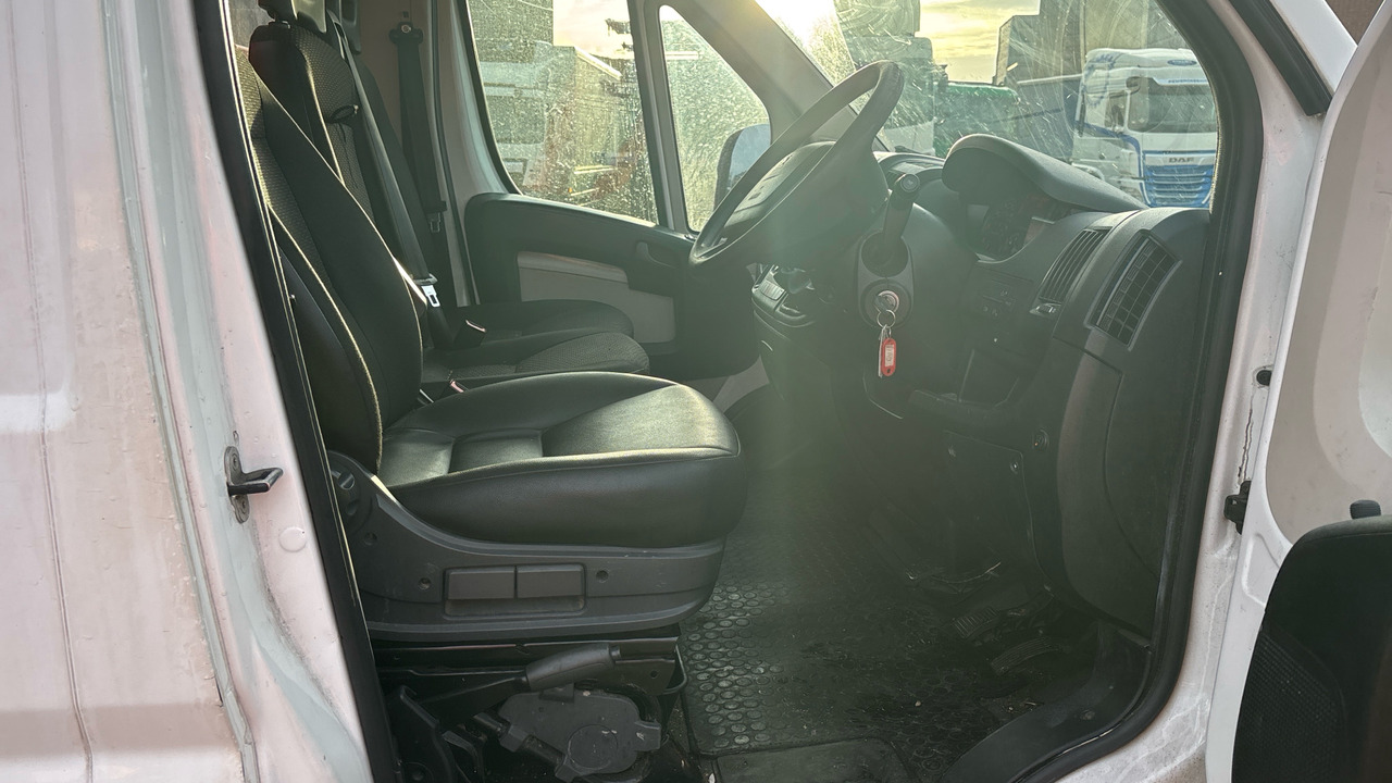 PEUGEOT BOXER 335 2.0 BLUEHDI 130PS PLUS - Tipper van: picture 5 PEUGEOT BOXER 335 2.0 BLUEHDI 130PS PLUS - Tipper van: picture 5