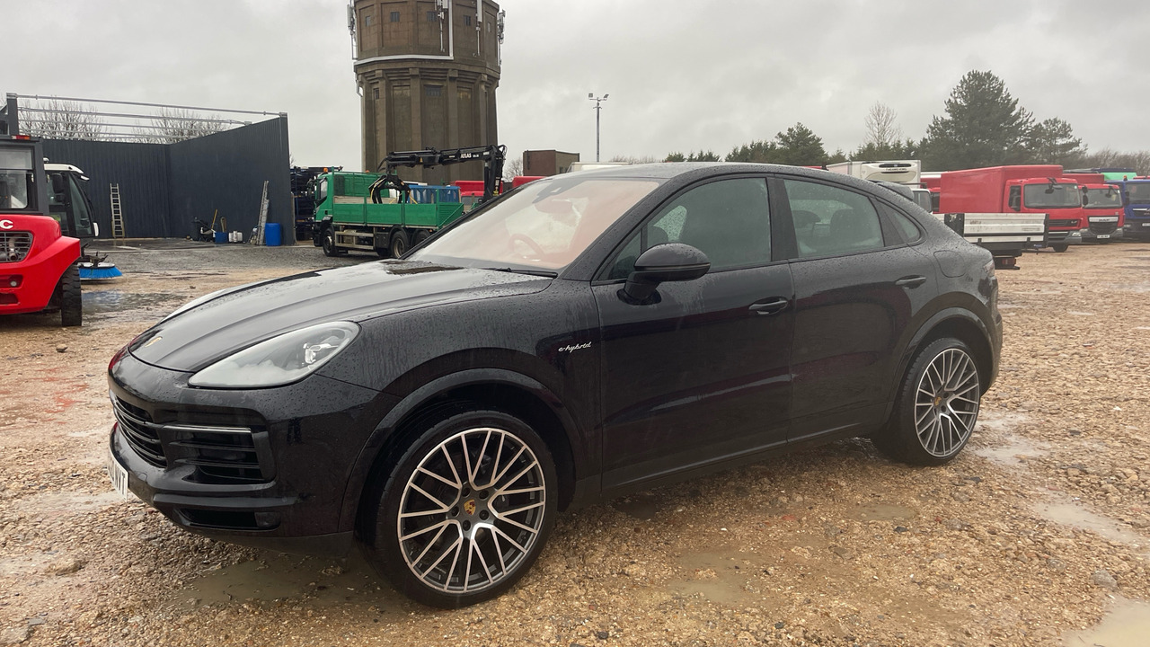 Porsche Cayenne V6 E-HYBRID - SUV: picture 2 Porsche Cayenne V6 E-HYBRID - SUV: picture 2