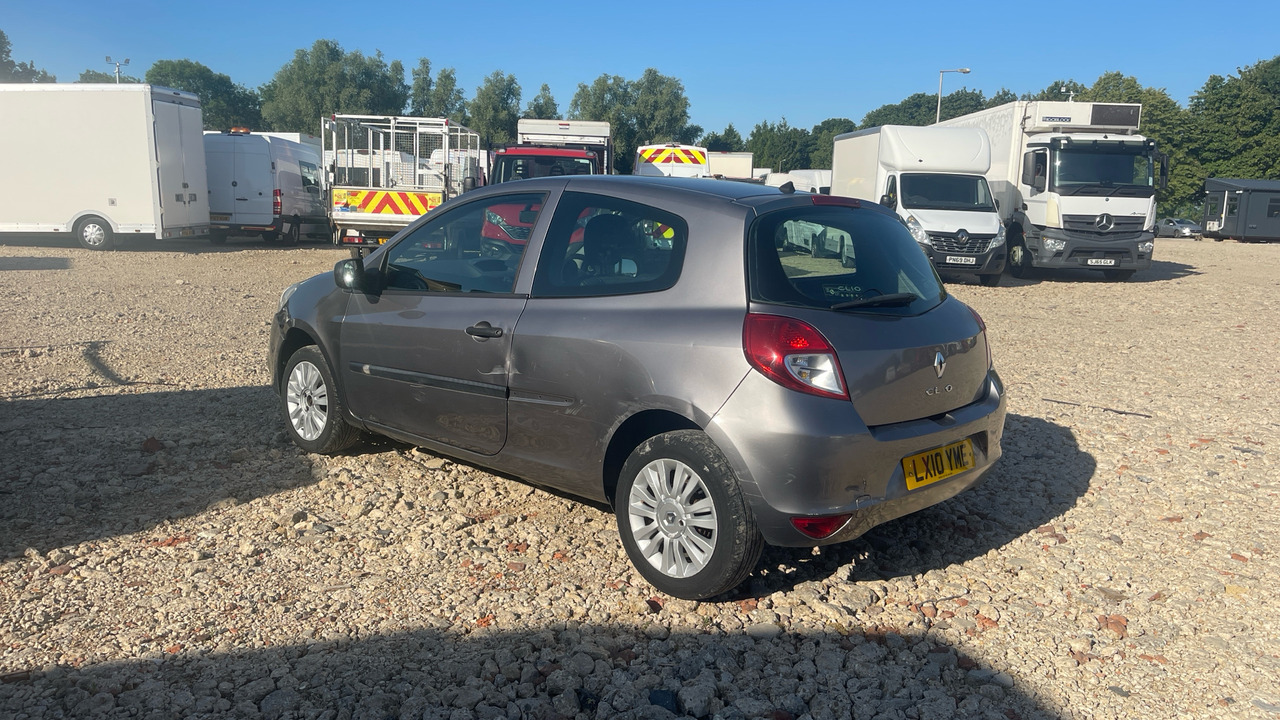 RENAULT CLIO 1.2 16V - Hatchback: picture 3 RENAULT CLIO 1.2 16V - Hatchback: picture 3