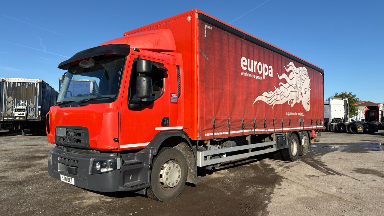 RENAULT D  26 - Curtain side truck: picture 2 RENAULT D  26 - Curtain side truck: picture 2
