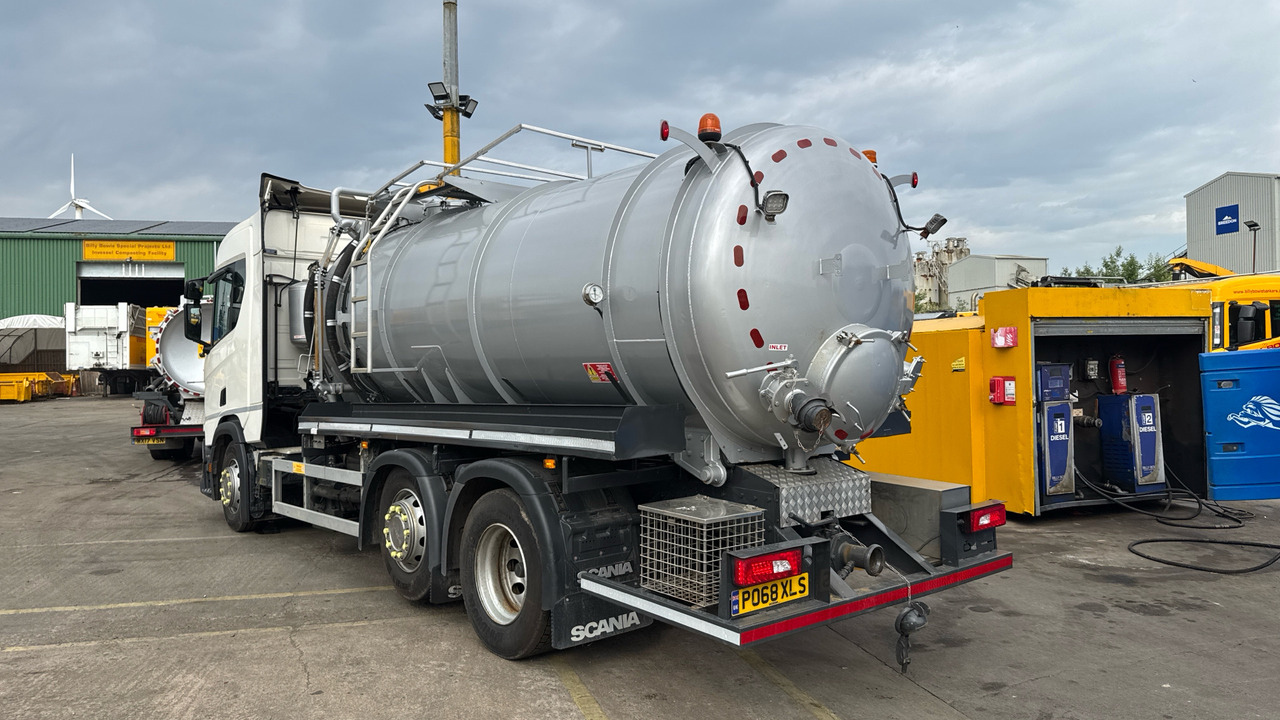 SCANIA R 410 - Vacuum truck: picture 3 SCANIA R 410 - Vacuum truck: picture 3